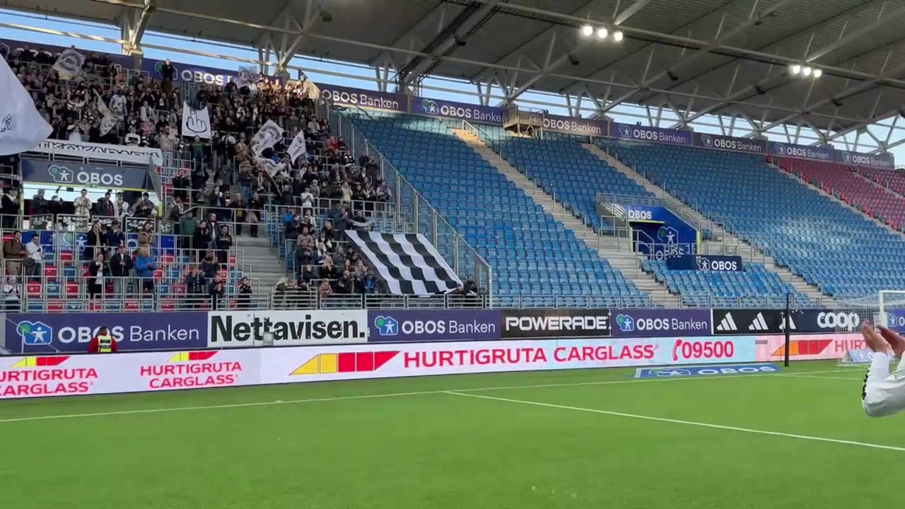 Supportarane etter kampen på Intility